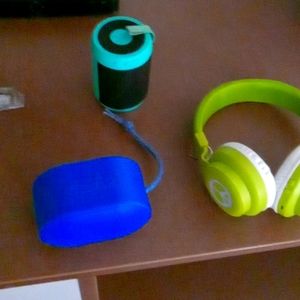 Blue tooth speakers and had phones